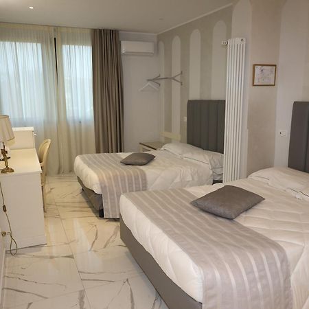 Hotel Ristorante Continental Osio Sotto Ngoại thất bức ảnh