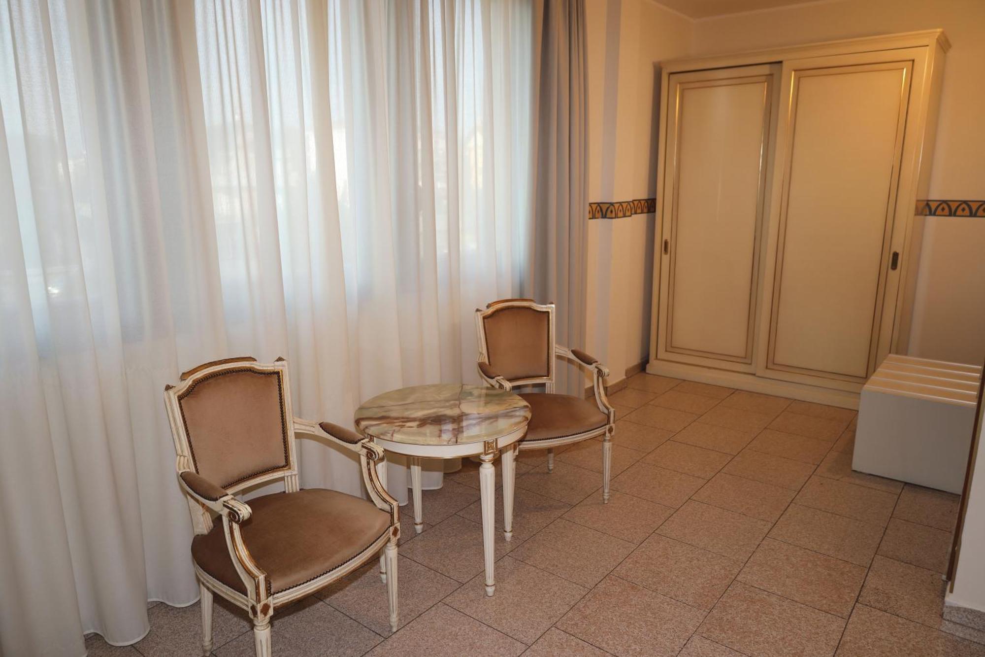 Hotel Ristorante Continental Osio Sotto Ngoại thất bức ảnh