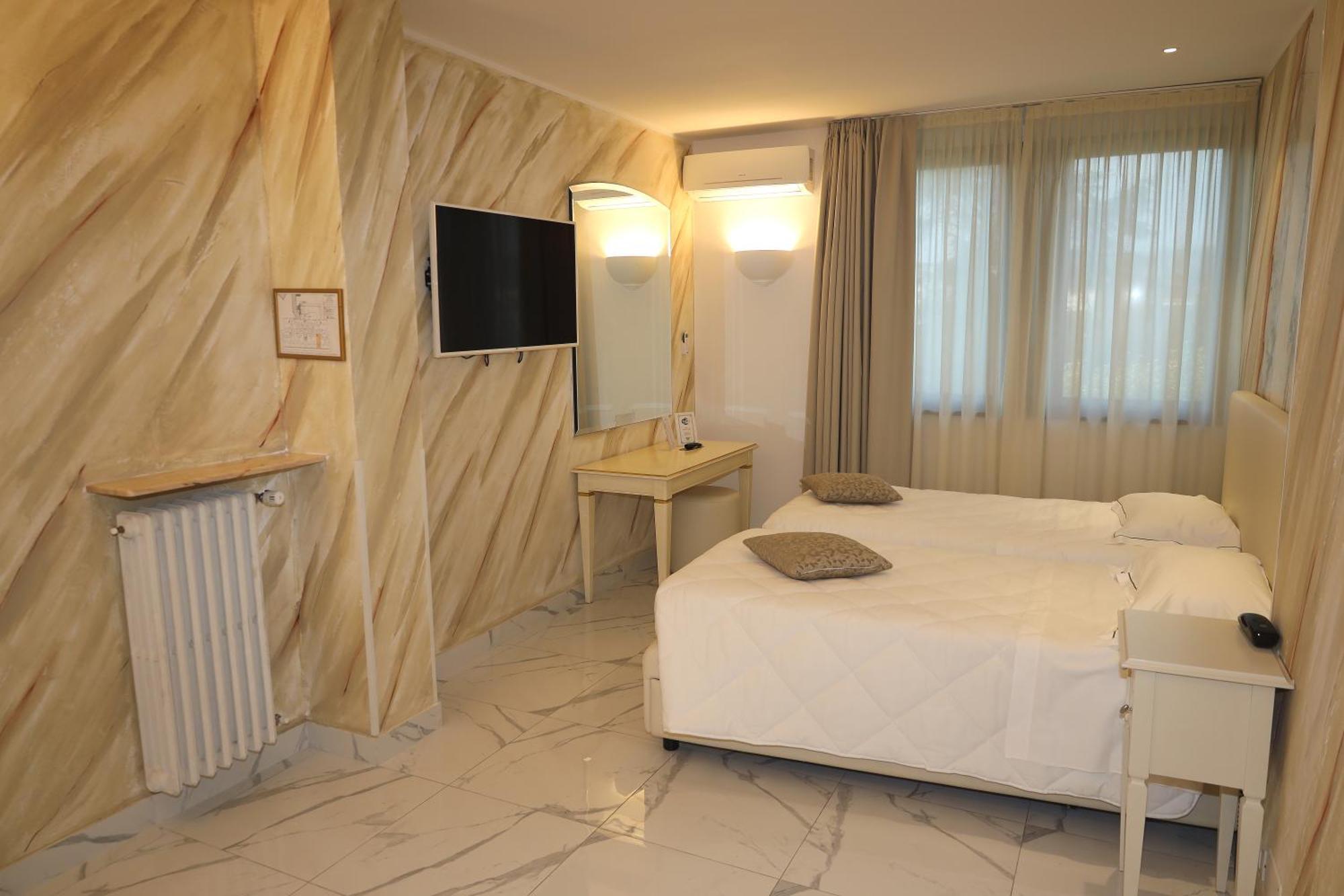 Hotel Ristorante Continental Osio Sotto Ngoại thất bức ảnh