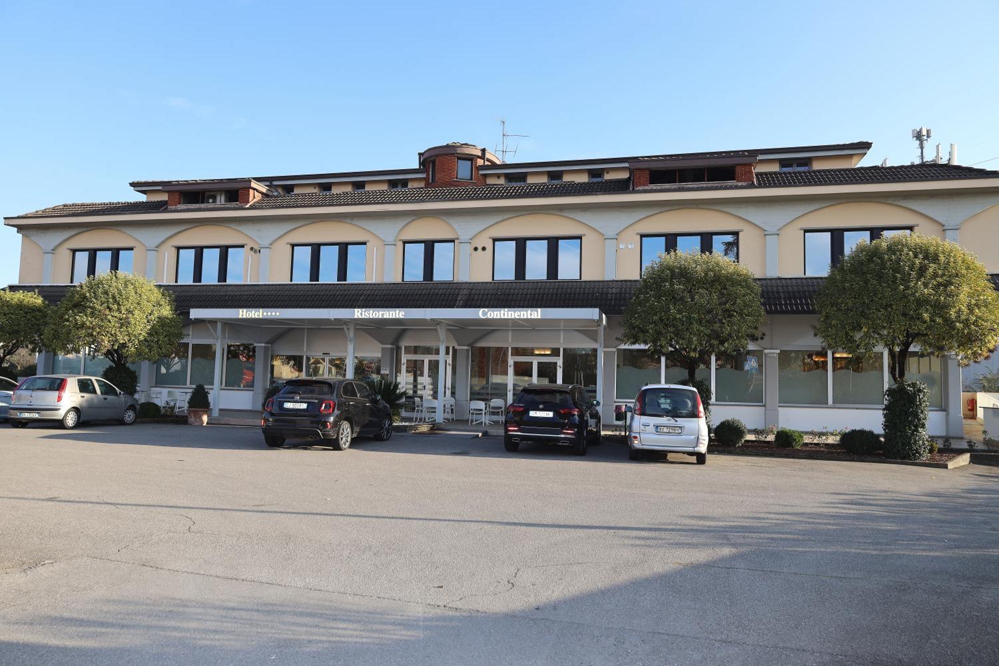 Hotel Ristorante Continental Osio Sotto Ngoại thất bức ảnh