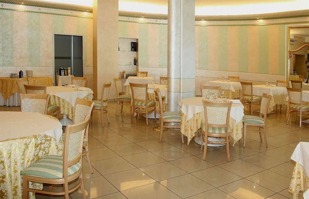 Hotel Ristorante Continental Osio Sotto Ngoại thất bức ảnh